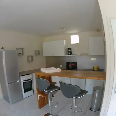 Au Bonheur Des Anes - Topaze *